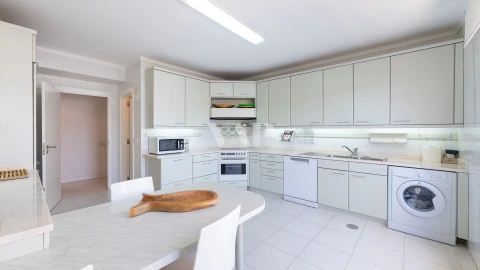 Apartamento T4 para Venda em Quarteira