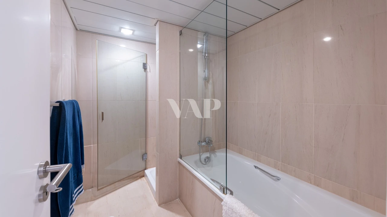 Apartamento T4 para Venda em Quarteira Foto 29
