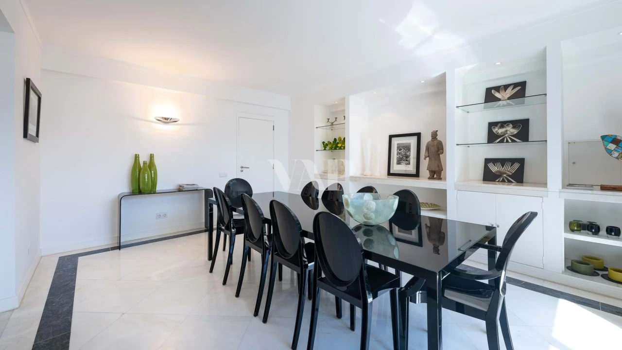 Apartamento T4 para Venda em Quarteira Foto 13
