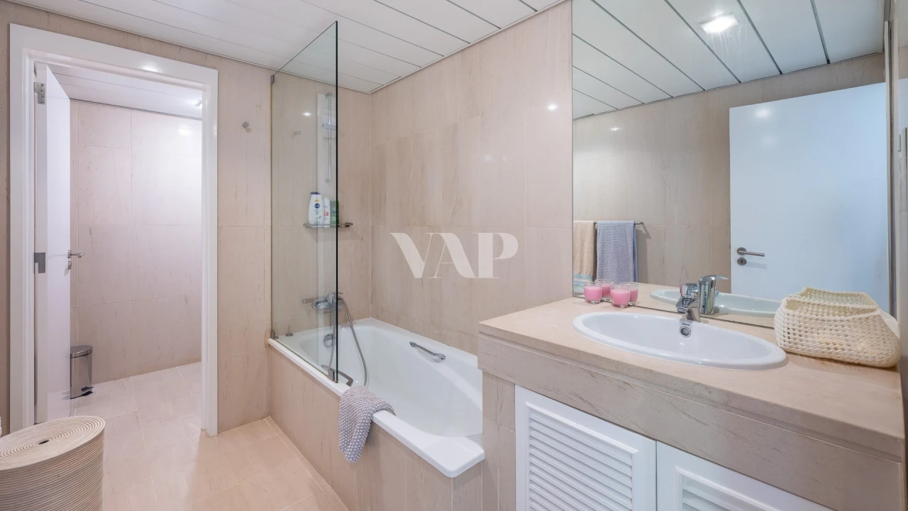 Apartamento T4 para Venda em Quarteira Foto 28