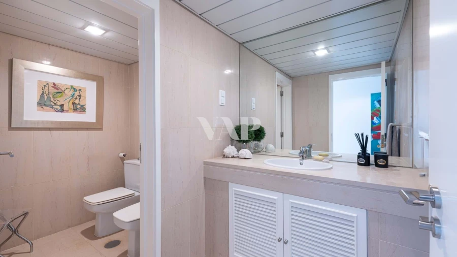 Apartamento T4 para Venda em Quarteira Foto 25