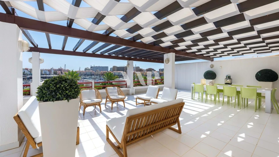 Apartamento T4 para Venda em Quarteira Foto 10