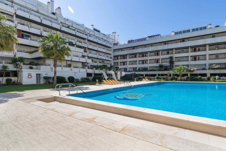 Apartamento T4 para Venda em Quarteira Foto 34