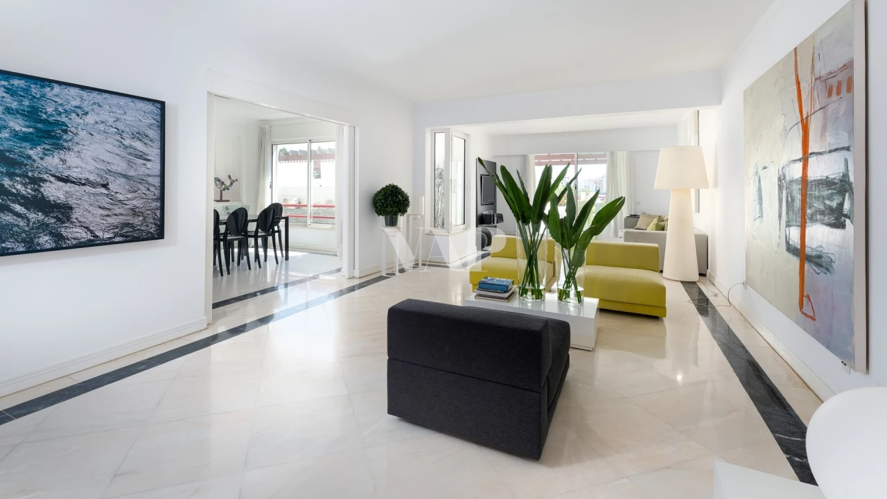 Apartamento T4 para Venda em Quarteira Foto 8