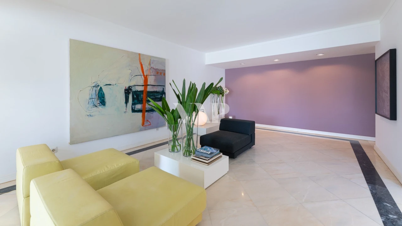 Apartamento T4 para Venda em Quarteira Foto 16