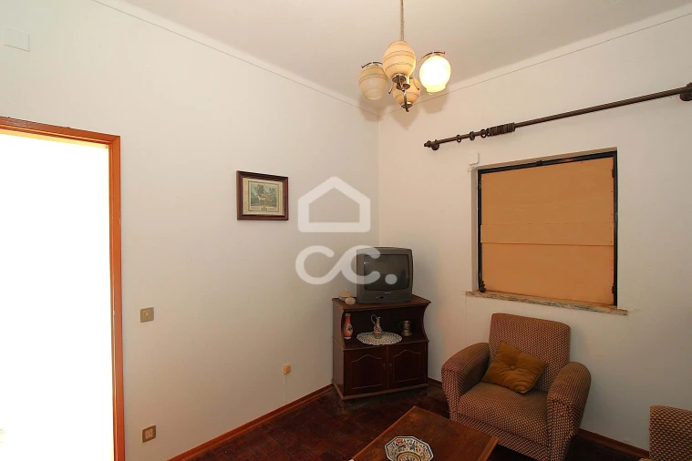 Moradia T2 para Venda em Porches Foto 9