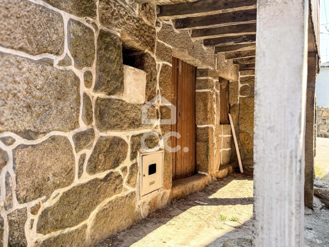 Moradia T3 para Venda em Silgueiros Foto 4