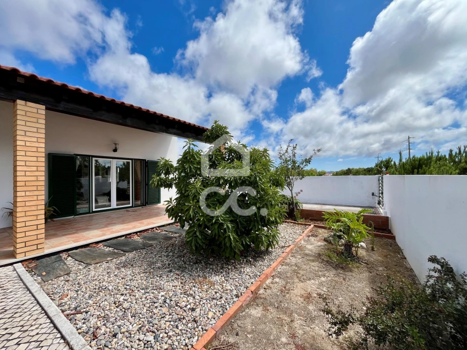 Moradia T3 para Venda em Nadadouro Foto 3