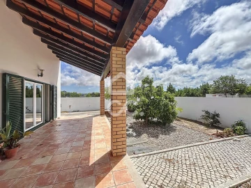Moradia T3 para Venda em Nadadouro