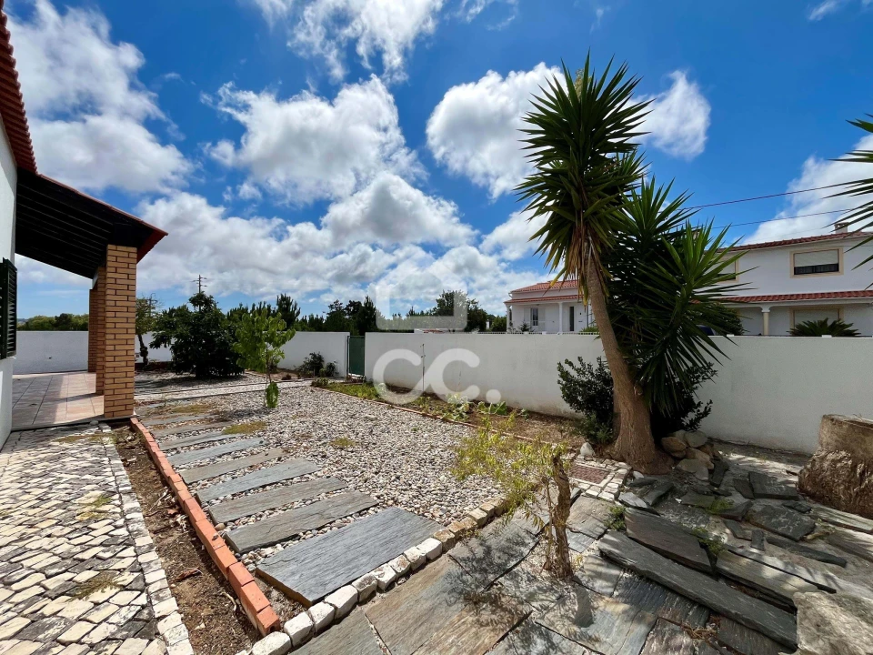Moradia T3 para Venda em Nadadouro Foto 4