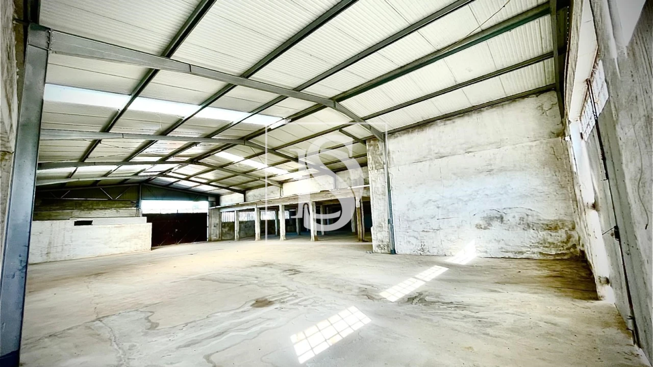 Armazém para Venda em Ferreira do Zezere Foto 2