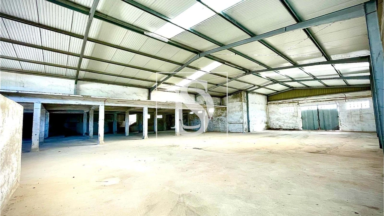 Armazém para Venda em Ferreira do Zezere Foto 3