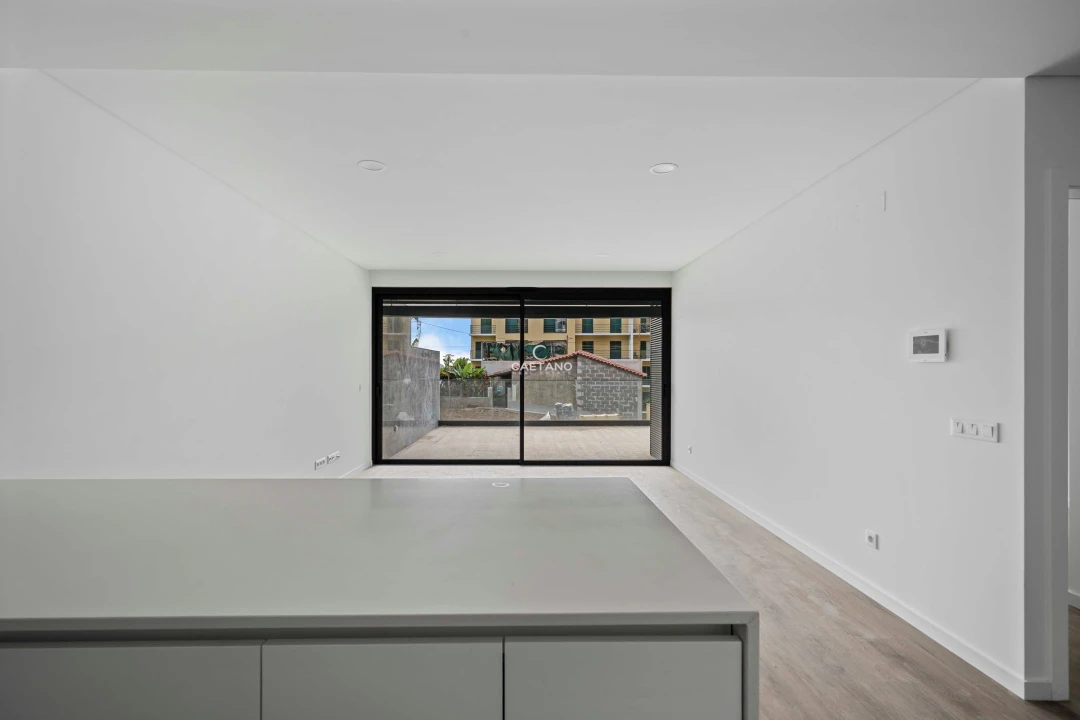 Apartamento T2 para Venda em São Martinho Foto 8