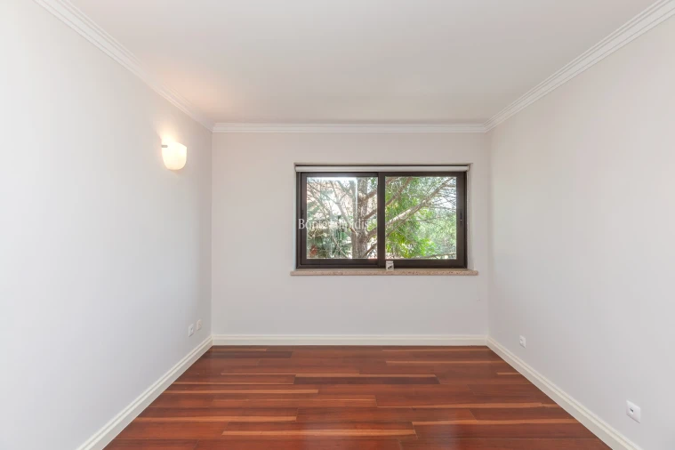 Moradia T4 para Venda em Cascais e Estoril Foto 27