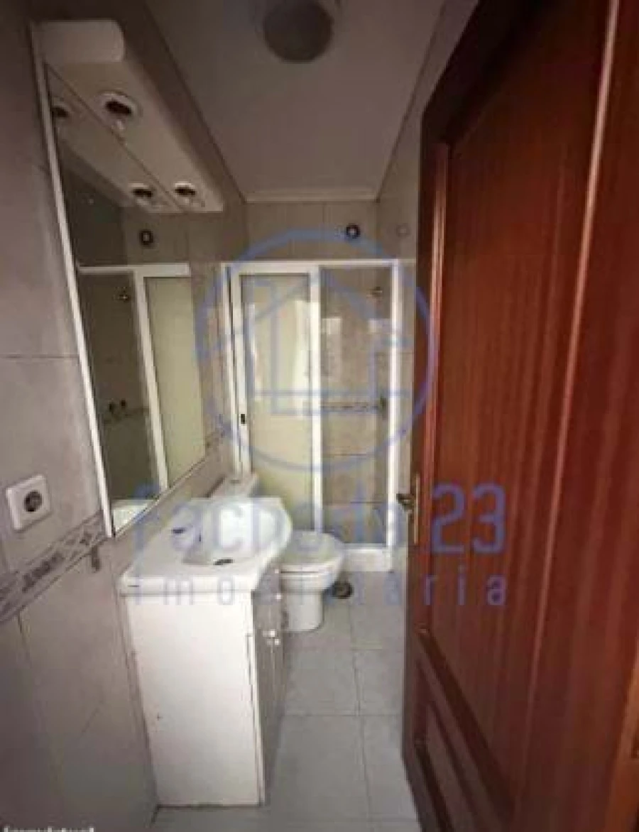 Moradia T4 para Venda em Grijo Foto 7