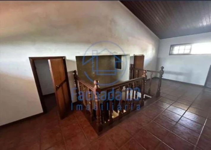 Moradia T4 para Venda em Grijo Foto 10