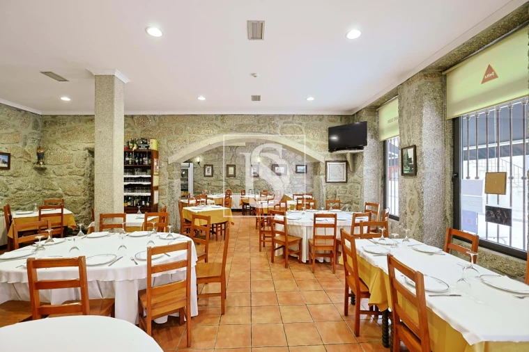 Negócio para Venda em Bouro (Santa Maria) Foto 2