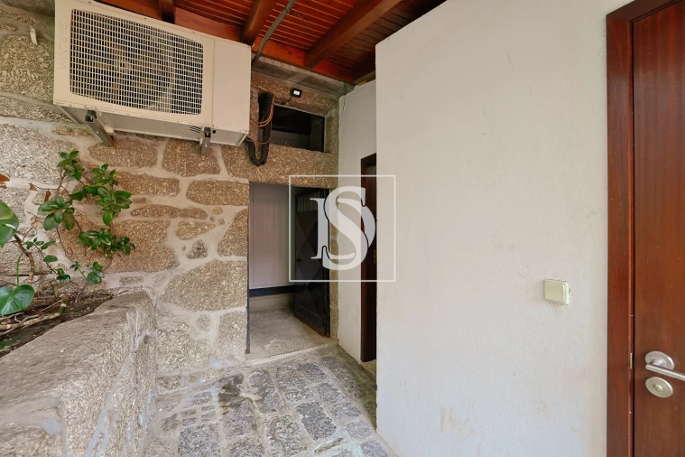 Negócio para Venda em Bouro (Santa Maria) Foto 13