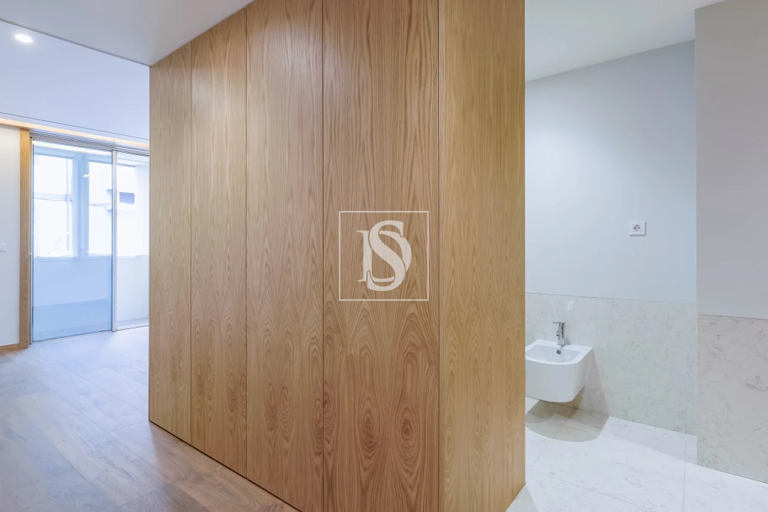 Apartamento T2 para Arrendamento em Cedofeita, Santo Ildefonso, Sé, Miragaia, São Nicolau e Vitória Foto 9