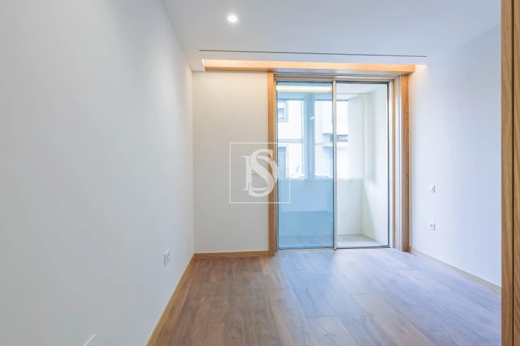 Apartamento T2 para Arrendamento em Cedofeita, Santo Ildefonso, Sé, Miragaia, São Nicolau e Vitória Foto 12