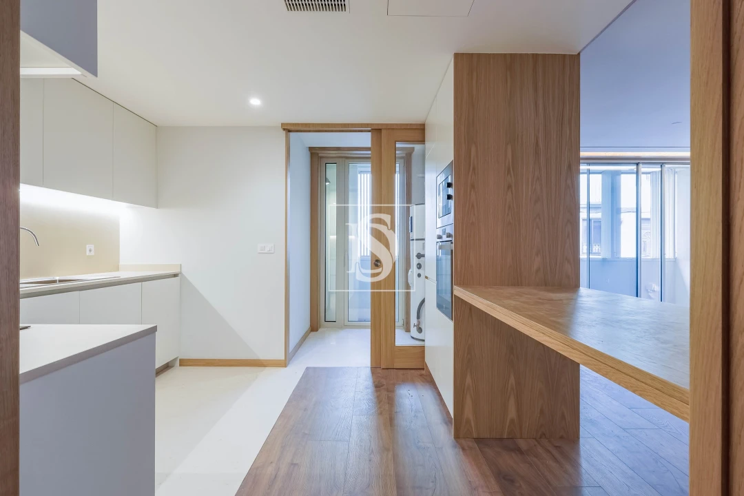 Apartamento T2 para Arrendamento em Cedofeita, Santo Ildefonso, Sé, Miragaia, São Nicolau e Vitória Foto 3