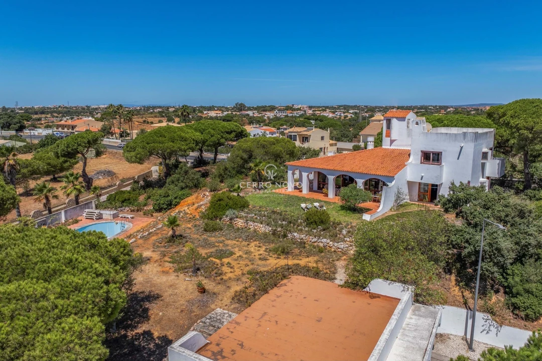 Moradia T5 para Venda em Albufeira e Olhos de Água Foto 26