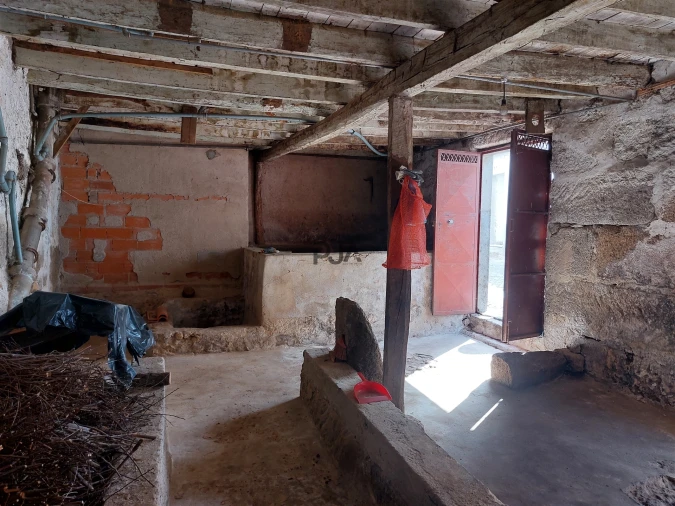 Moradia T2 para Venda em São Paio Foto 3