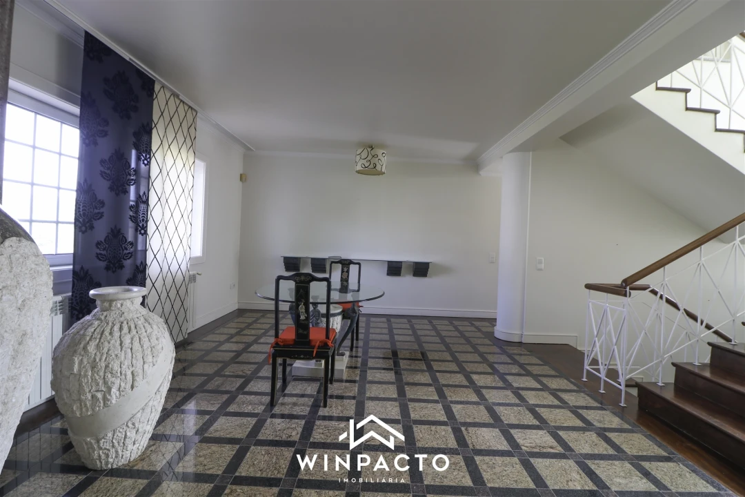 Moradia T4 para Venda em Nelas Foto 25