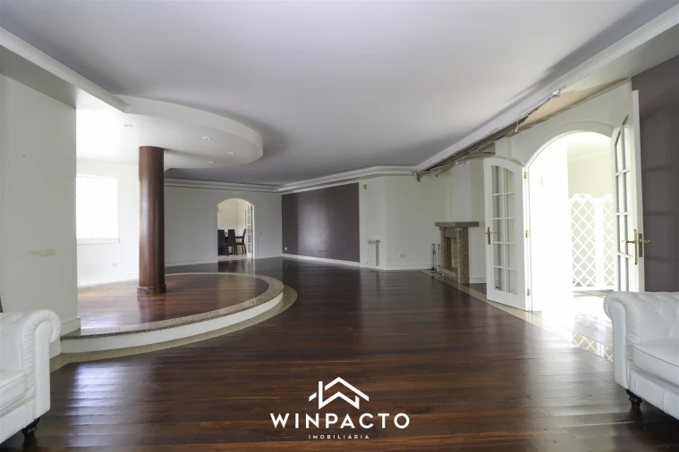 Moradia T4 para Venda em Nelas Foto 16