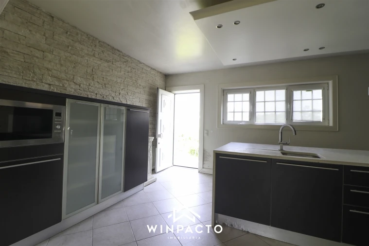 Moradia T4 para Venda em Nelas Foto 20