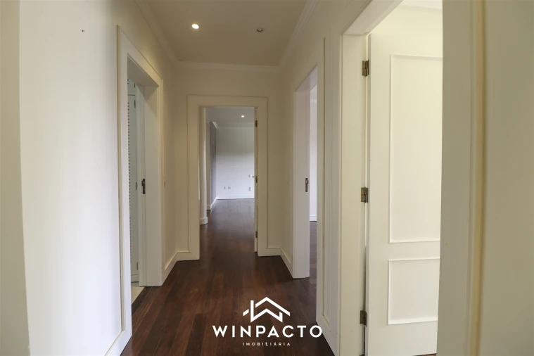 Moradia T4 para Venda em Nelas Foto 27