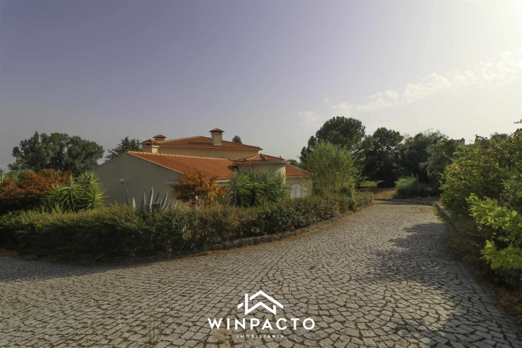 Moradia T4 para Venda em Nelas Foto 64