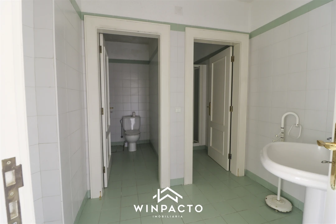 Moradia T4 para Venda em Nelas Foto 52