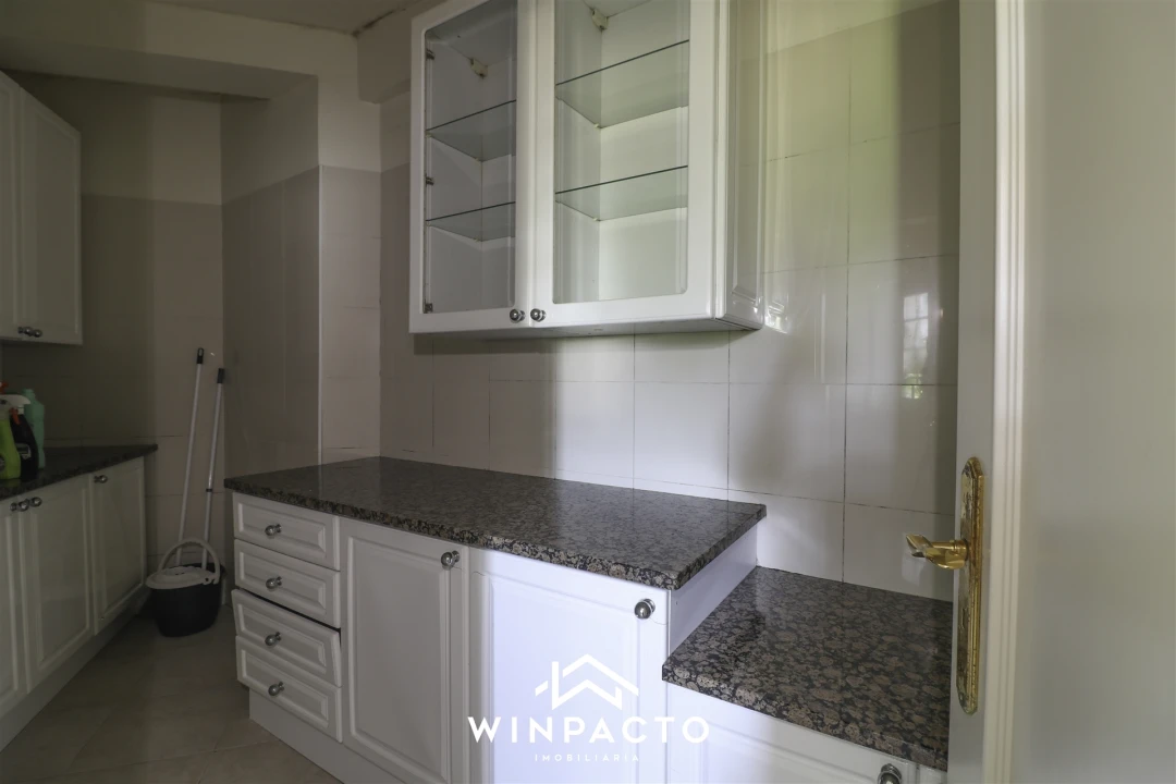 Moradia T4 para Venda em Nelas Foto 23