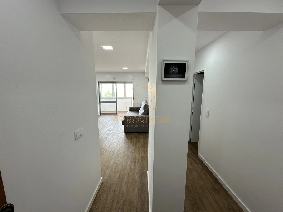 Apartamento T1 para Venda em Buarcos Foto 2