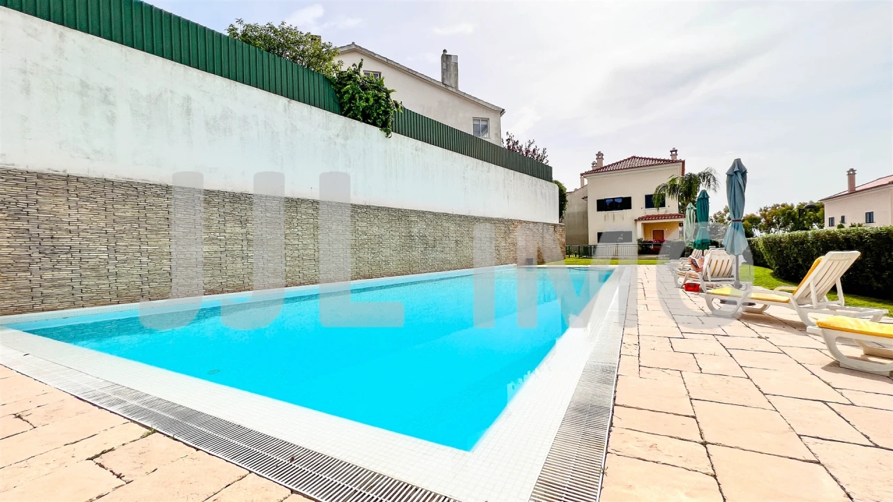 Moradia T3 para Arrendamento em Santa Maria e São Miguel, São Martinho, São Pedro Penaferrim Foto 3