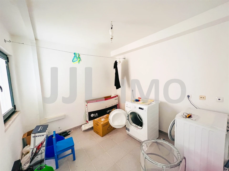 Moradia T3 para Arrendamento em Santa Maria e São Miguel, São Martinho, São Pedro Penaferrim Foto 43