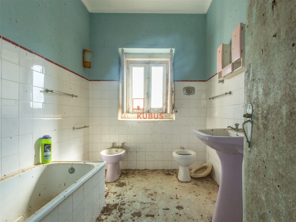 Moradia T5 para Venda em Torres Novas (Santa Maria, Salvador e Santiago) Foto 9