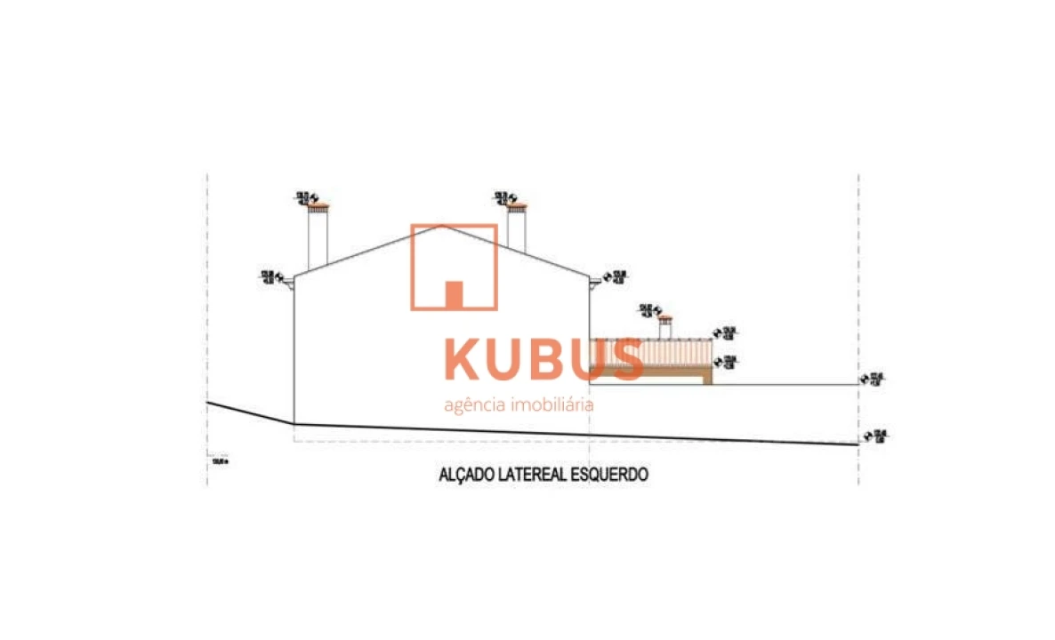 Moradia T5 para Venda em Torres Novas (Santa Maria, Salvador e Santiago) Foto 18