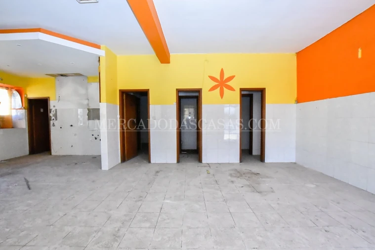 Moradia T9 para Venda em Anta e Guetim Foto 10