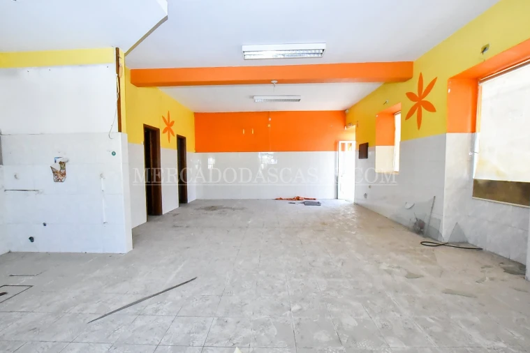 Moradia T9 para Venda em Anta e Guetim Foto 11