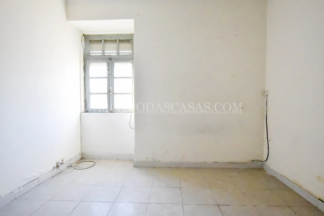 Moradia T9 para Venda em Anta e Guetim Foto 6