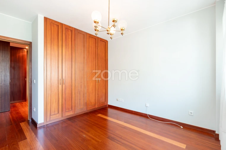 Apartamento T4 para Arrendamento em Matosinhos e Leça da Palmeira Foto 28