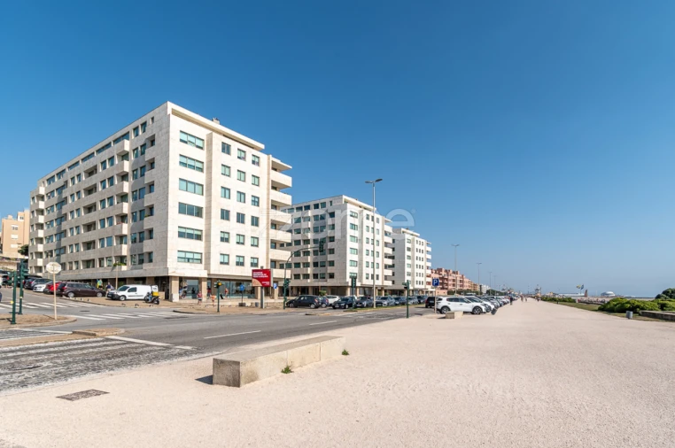 Apartamento T4 para Arrendamento em Matosinhos e Leça da Palmeira Foto 49