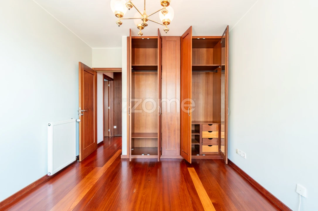 Apartamento T4 para Arrendamento em Matosinhos e Leça da Palmeira Foto 29