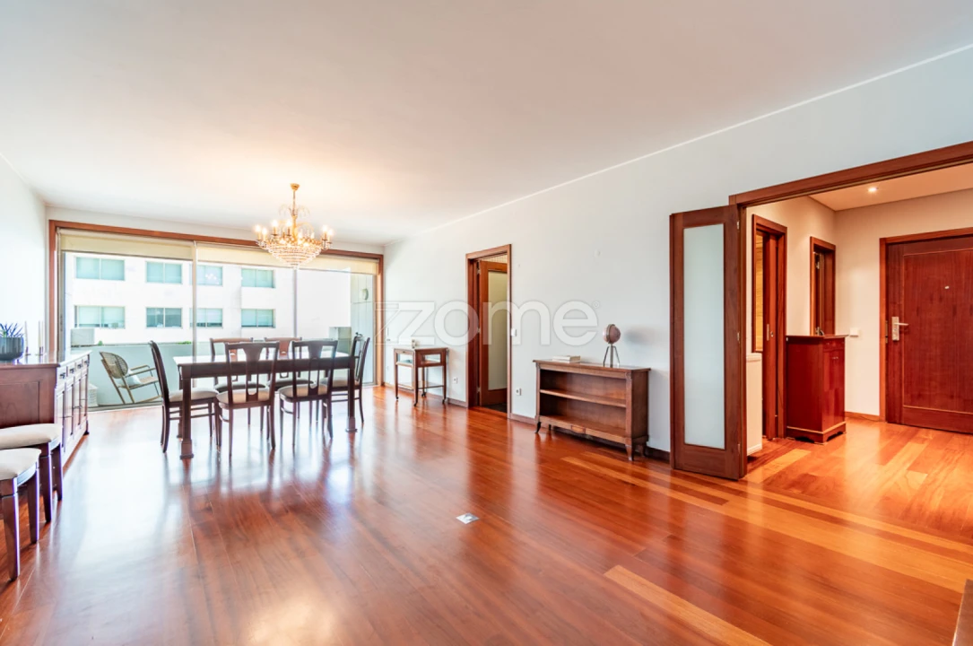Apartamento T4 para Arrendamento em Matosinhos e Leça da Palmeira Foto 1