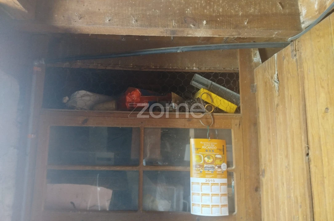 Moradia T5 para Venda em Cunha Baixa Foto 11