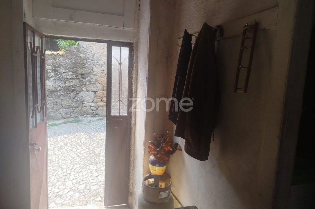 Moradia T5 para Venda em Cunha Baixa Foto 18