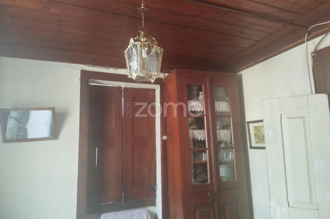 Moradia T5 para Venda em Cunha Baixa Foto 23