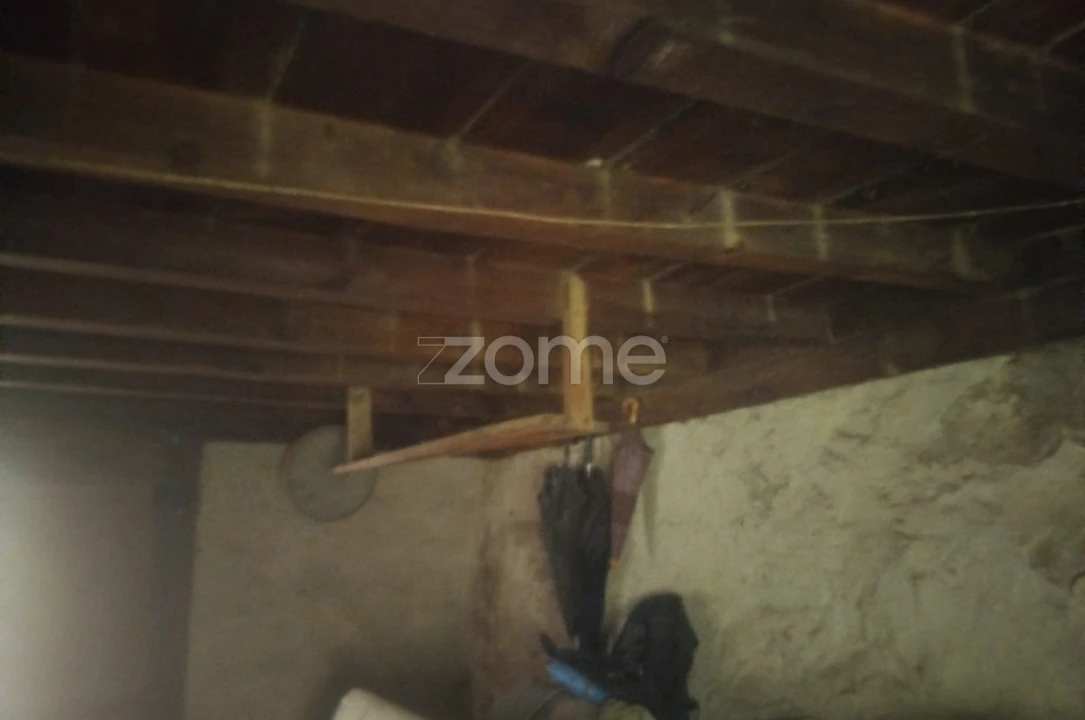 Moradia T5 para Venda em Cunha Baixa Foto 34